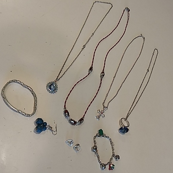 8pc bundle fashion jewelry - Picture 4 of 8